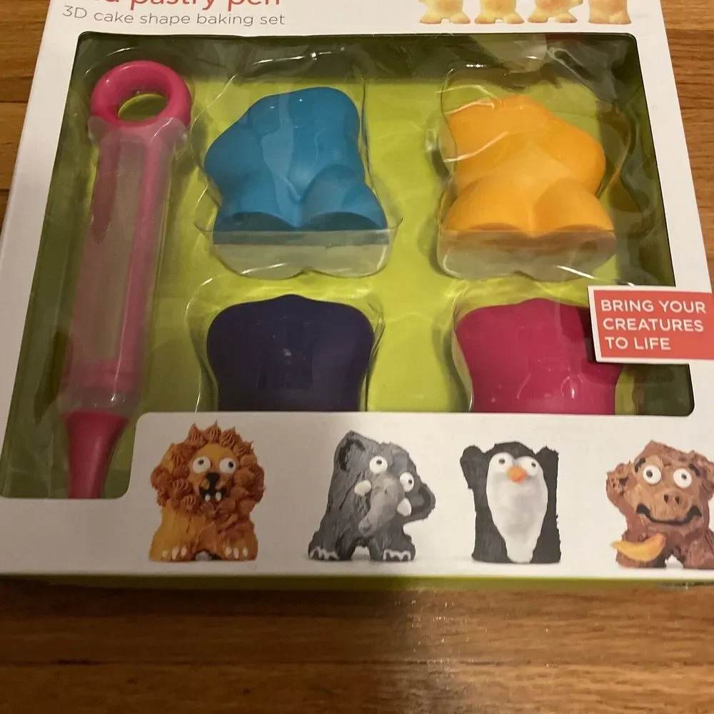 CHEF'N CAKE CREATURE AND PASTRY PEN 3D CAKE SHAPE BAKING SET‎ NOB